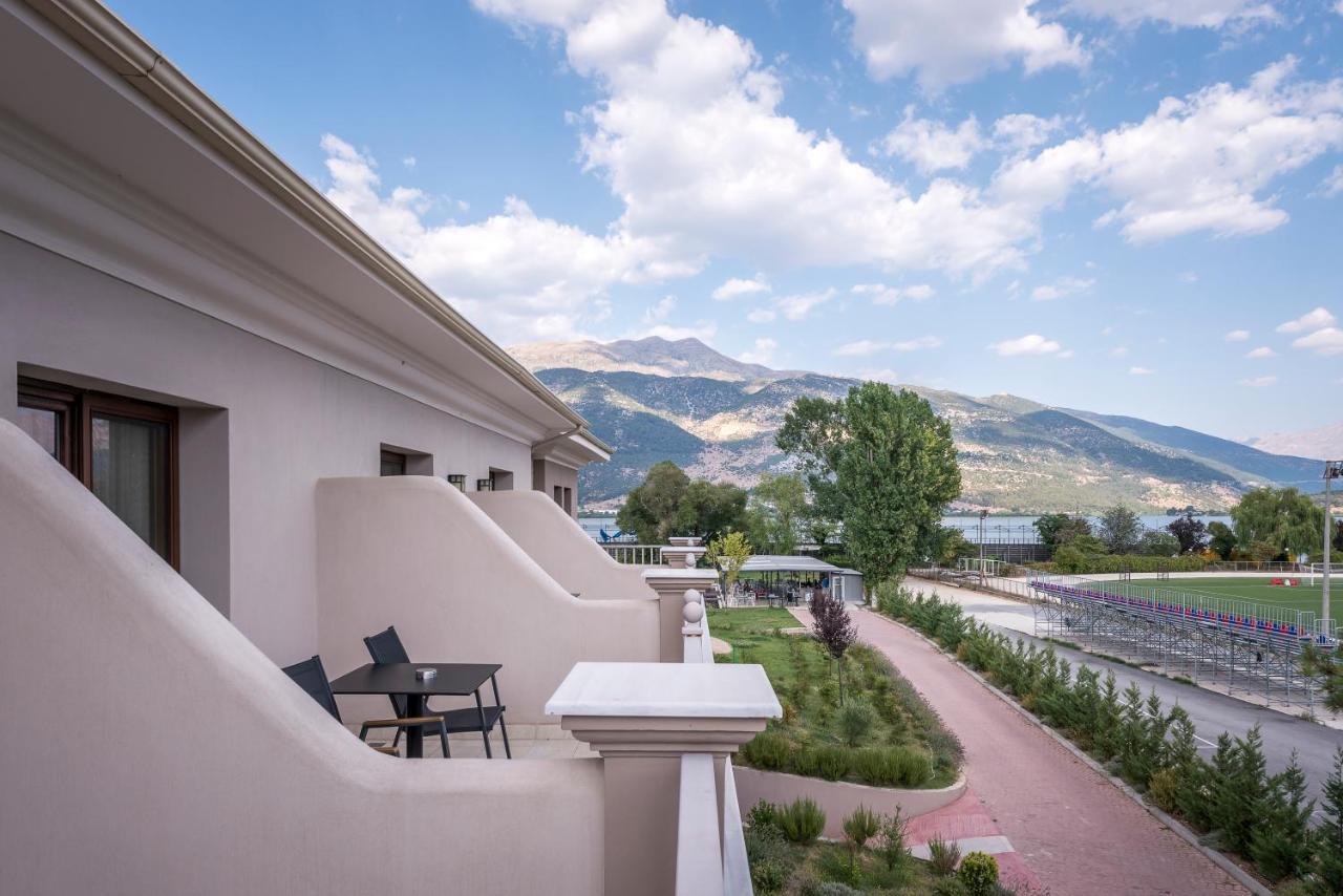 The Lake Hotel Ioannina Exterior photo